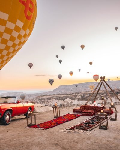 cappadocia sunrise photoshoot with hot air balloons